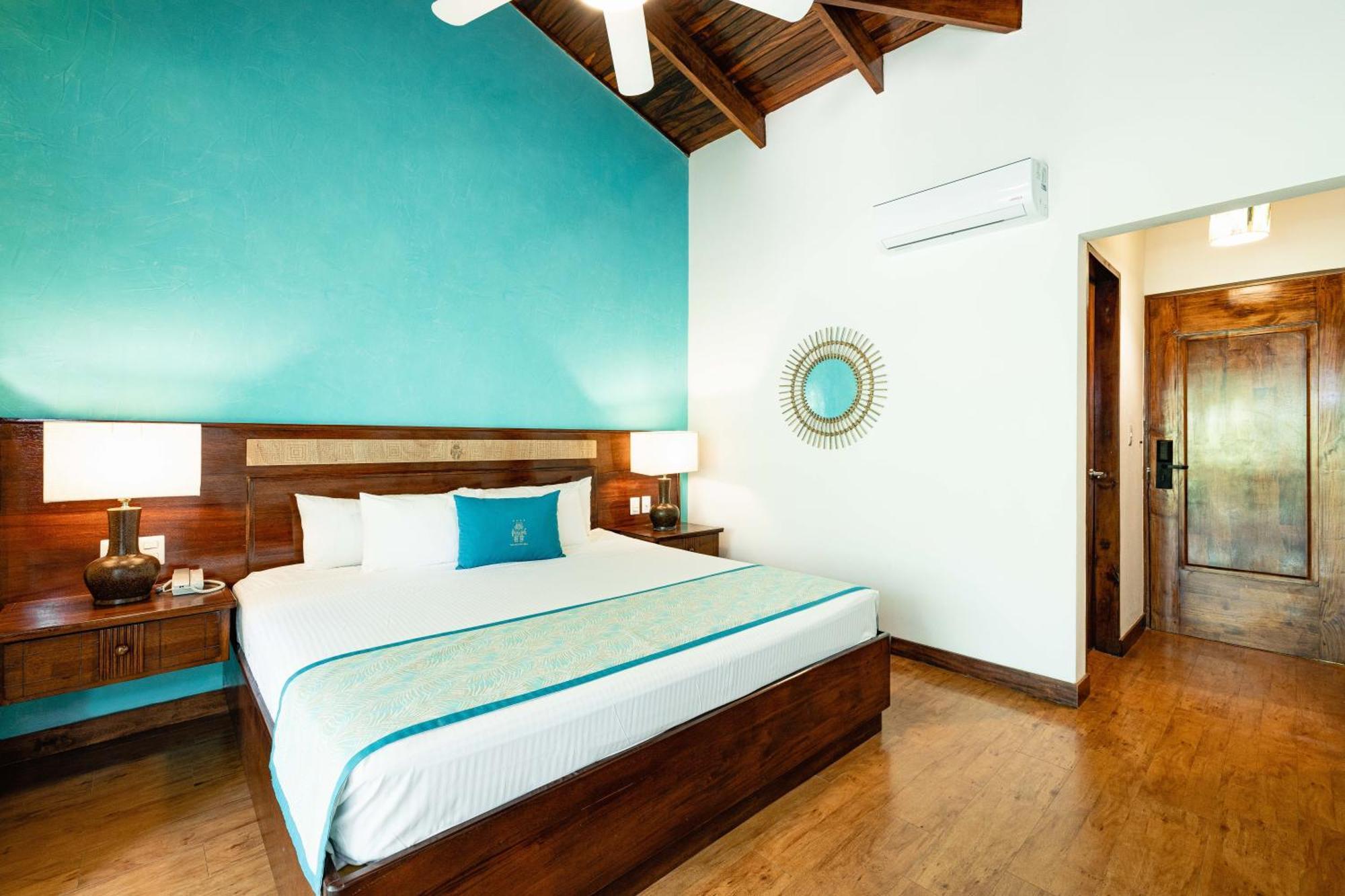 Hotel Tamarindo Diria Beach Resort Oda fotoğraf